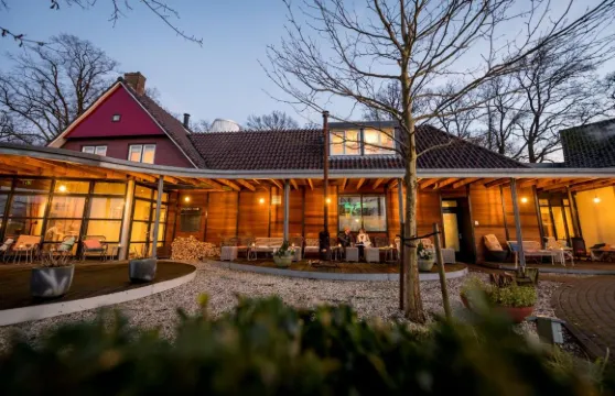 德羅斯特赫伯格酒店