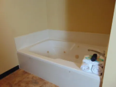 Horse Creek Inn Hotels in Mccook