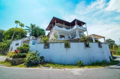 Dazzling Villa Hotels near Inigala Temple