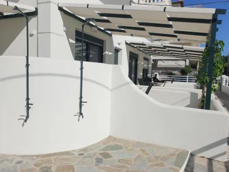 Eantos Studios and Suites