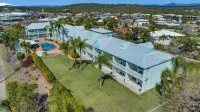 Reef Adventureland Motel Hotel di Calliope