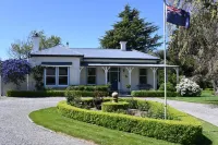 St Leonards Vineyard Cottages Hotels in Renwick