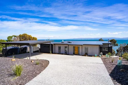 Freycinet Coastal Retreat