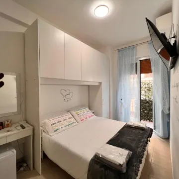 Airlog House-Comic Inn- - Housity