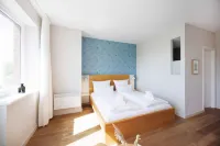 Bades Huk Marina Hotel Hotels in Hohenkirchen