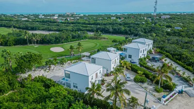 Villas with Private Pool 5 Min to Grace Bay Beach