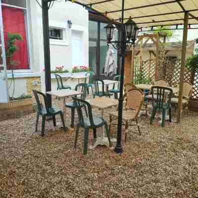 la madeleine Hotel Exterior