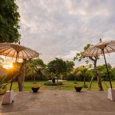 Ayvrtha Boutique Nature Resort Отели рядом с достопримечательностью «Тирта Улувату»