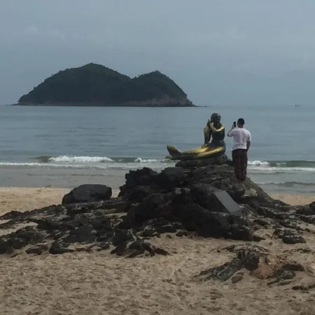 Baan Nai Nakhon Отели рядом с достопримечательностью «Храм Ват Сакет»