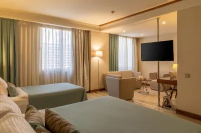 Adana Plaza Hotel Hotel a 