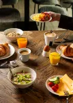 Gr8 Hotel Breda - breakfast