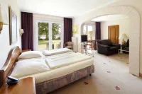 Seehotel Schwanenhof Hotels in Labenz
