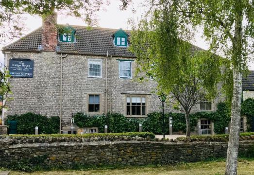 2. 브리지 하우스 ..