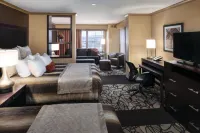 ClubHouse Hotel & Suites Fargo Hotels in Вест-Фарго