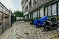 Urbanest Inn House TB Simatupang Hotels in South Jakarta City