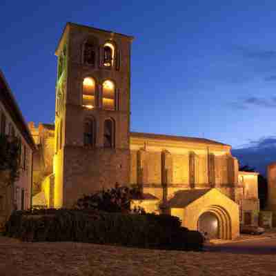 CONTACT HÔTEL LE MINERVOIS Hotel Exterior