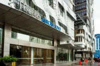 Revo Pavilion Bukit Jalil by Ody Suites Отели в г. Букит Джалил