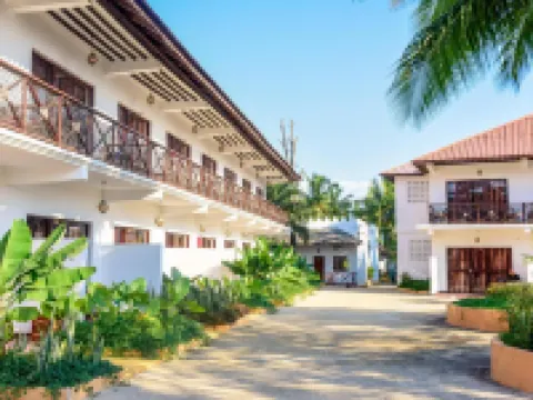 Amaan Beach Bungalows โรงแรมในนุงวี