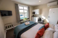 The Amberley Hotel Hotels in Leithfield