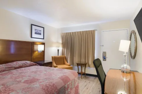 Rodeway Inn Greeley - 2-Star