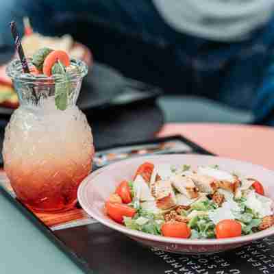 Moxy Sion Dining/Meeting Rooms