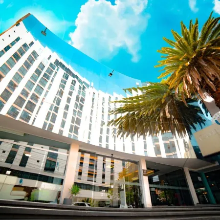 Camino Plaza