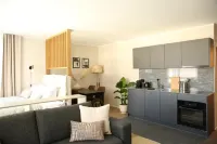 Lamira - Serviced Apartments