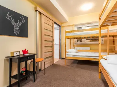 Luxhostel24 Warsaw Отели в г. Влохи
