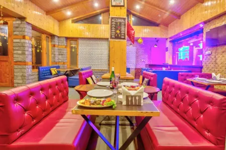 8Fold by Larisa, Jibhi