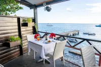 Ocean's Edge Lodge Restaurant & Bar