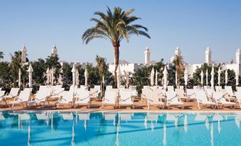 Sunprime Atlantic View Suite & Spa