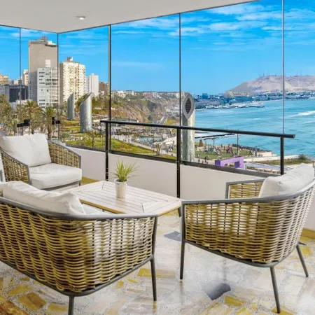 OceanFront Larcomar Apartments