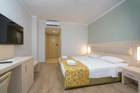 White Lilyum Hotel - All Inclusive Отели в г. Кемер