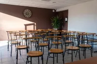 Cit'Hotel Restaurant du Bowling de Millau Hotels in Millau