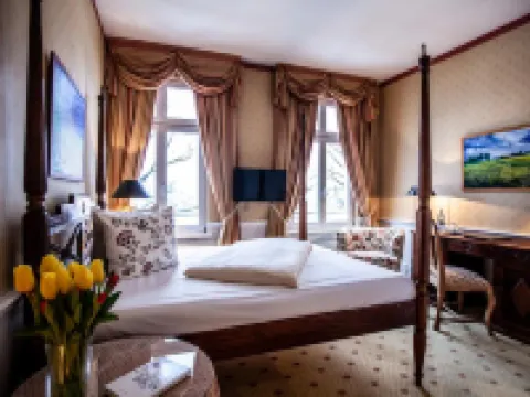 ホテル ニーダーレンディッシャー ホフ シュヴェリーンのホテル