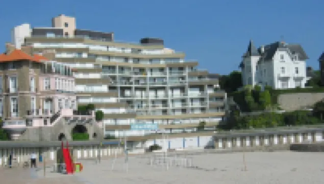 Le Crystal Dinard, Sure Hotel Collection by Best Western