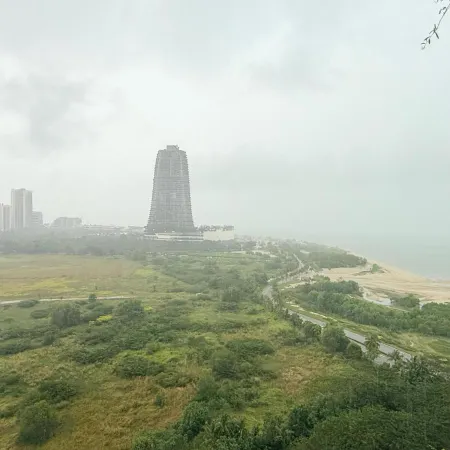 2R2B 4pax Condo Forest City 3D-2105 Отели в г. Gelang Patah