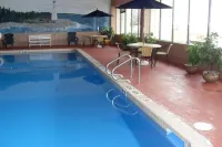 Tawas Bay Beach Resort & Conference Center - Pools