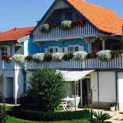 Pool Apartments Plitvice Lakes Hotel Exterior