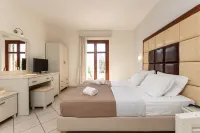 Plaka Hotel II