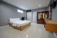 The New Residence Buriram Hoteles en Buri Ram