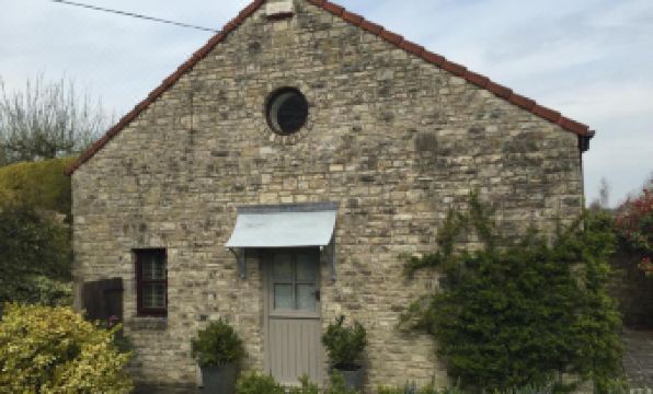 The Apple Shed - Housity