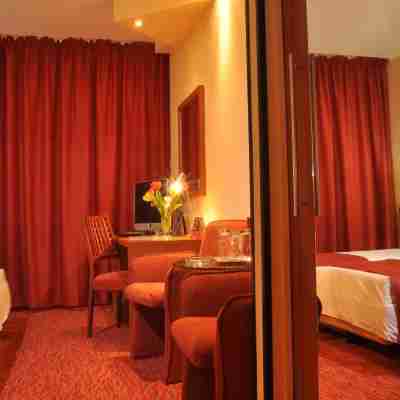 Hotel Continental Rooms