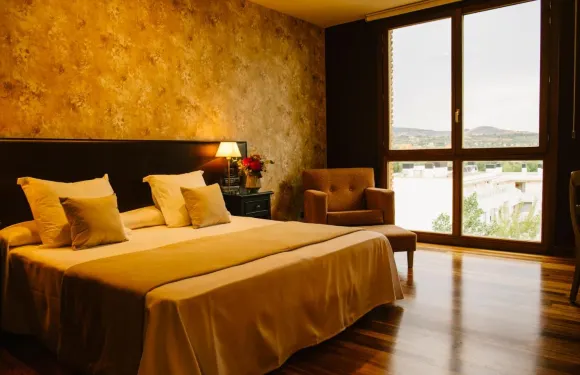 科弗雷德酒窖之家酒店