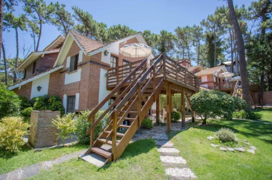 Posada del Bosque by HS