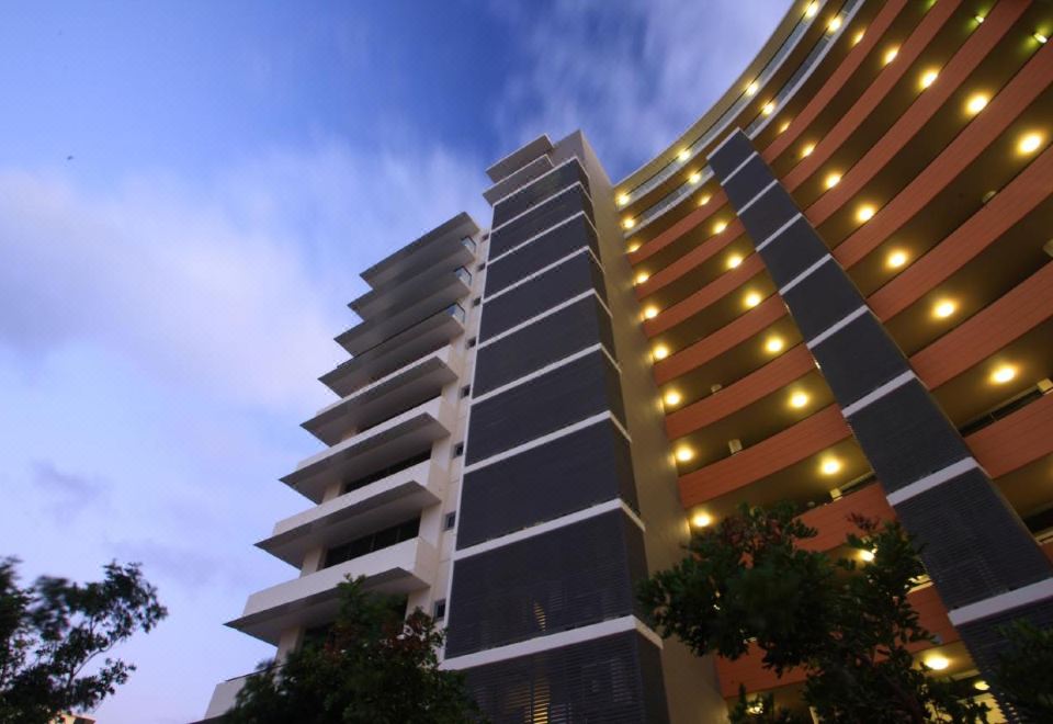 Monaco Apartments Resort Over view