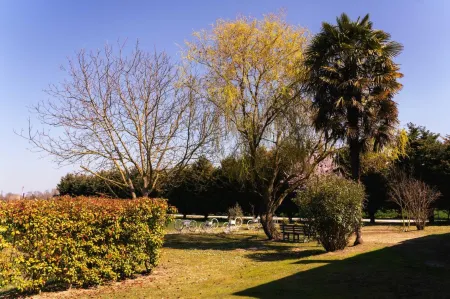 Il Giardino di Rebecca Отели в г. Bagnolo di Po