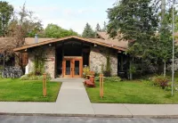 Holiday Acres Resort Hotels in Rhinelander