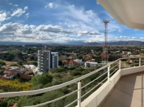 Lujoso Apartamento en Zona Exclusiva!