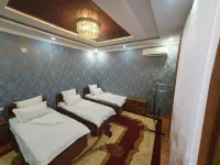 Guest House Homely 杜尚別住宿飯店